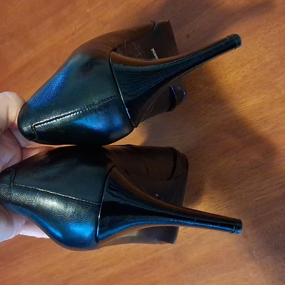NINE WEST Elegant Black Leather Pumps Heels Classic Sz 7.5M - Picture 4 of 8